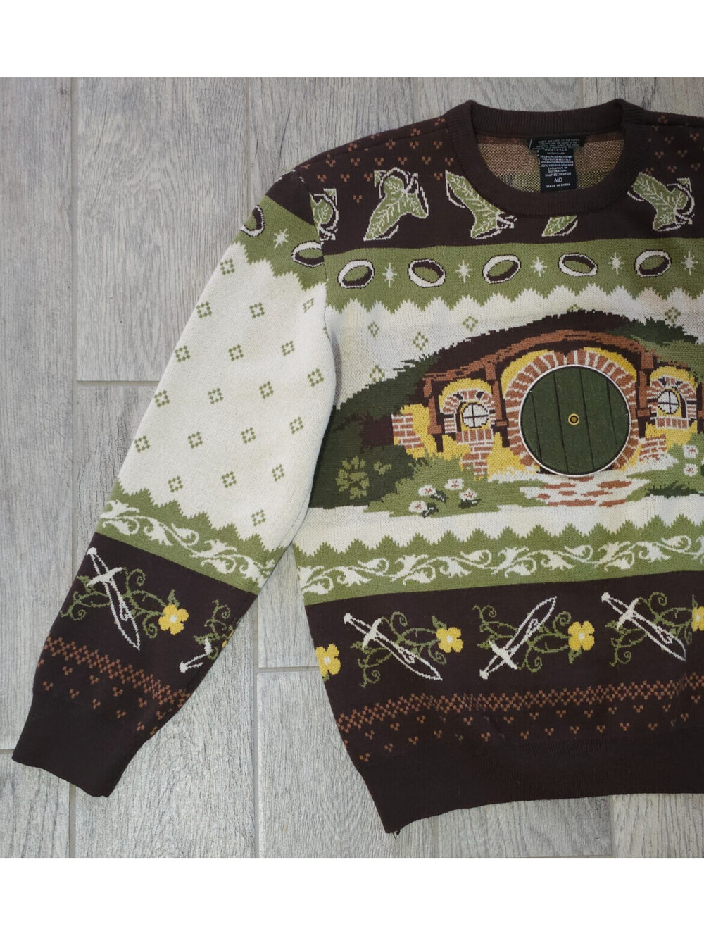 Lord of the Rings BoxLunch Christmas Sweater Mens Sz Medium Pullover The Shire - Picture 2 of 11